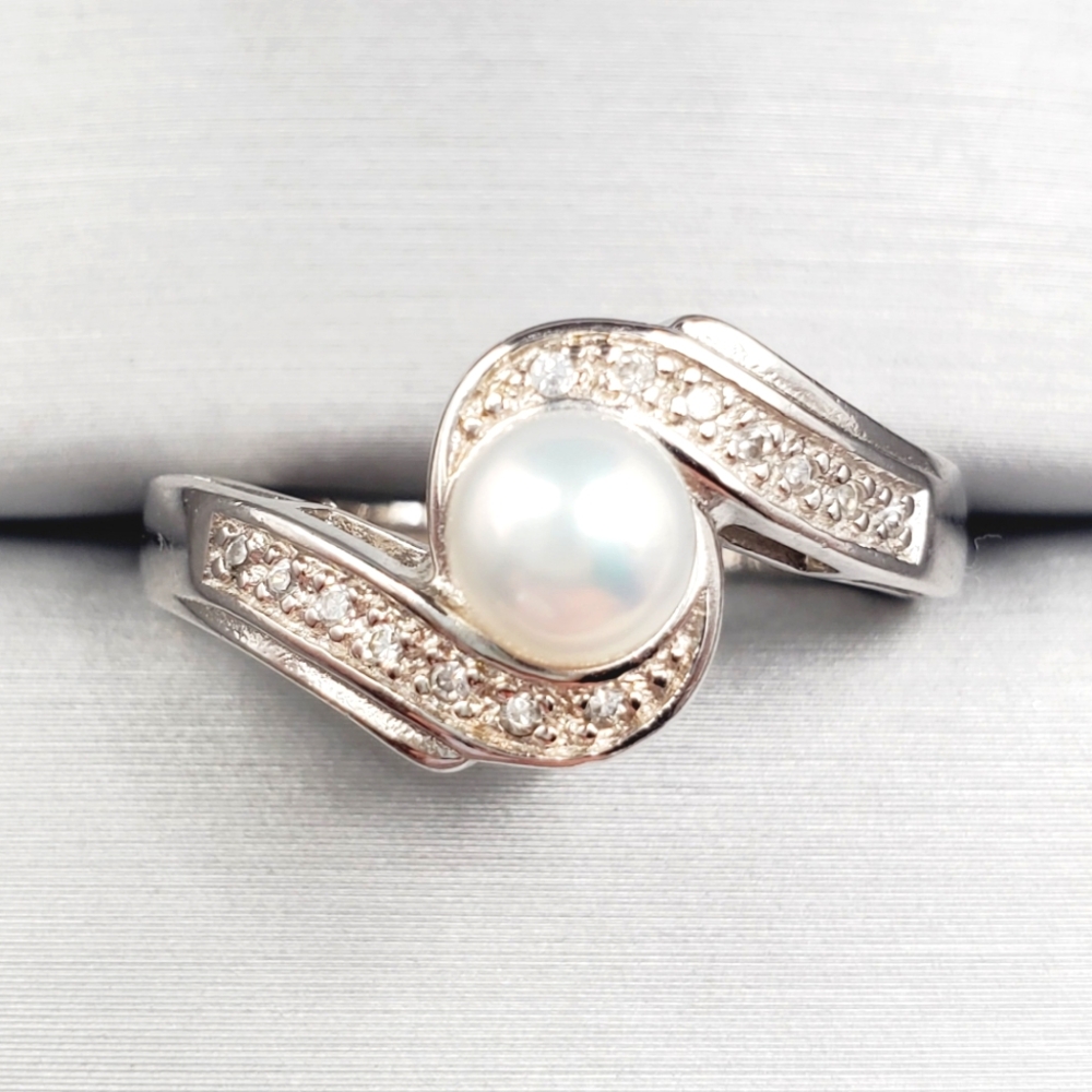 Cultured White Pearl & Diamond Simulants 925 Sterling Silver Bypass Ring - Picture 8 of 8